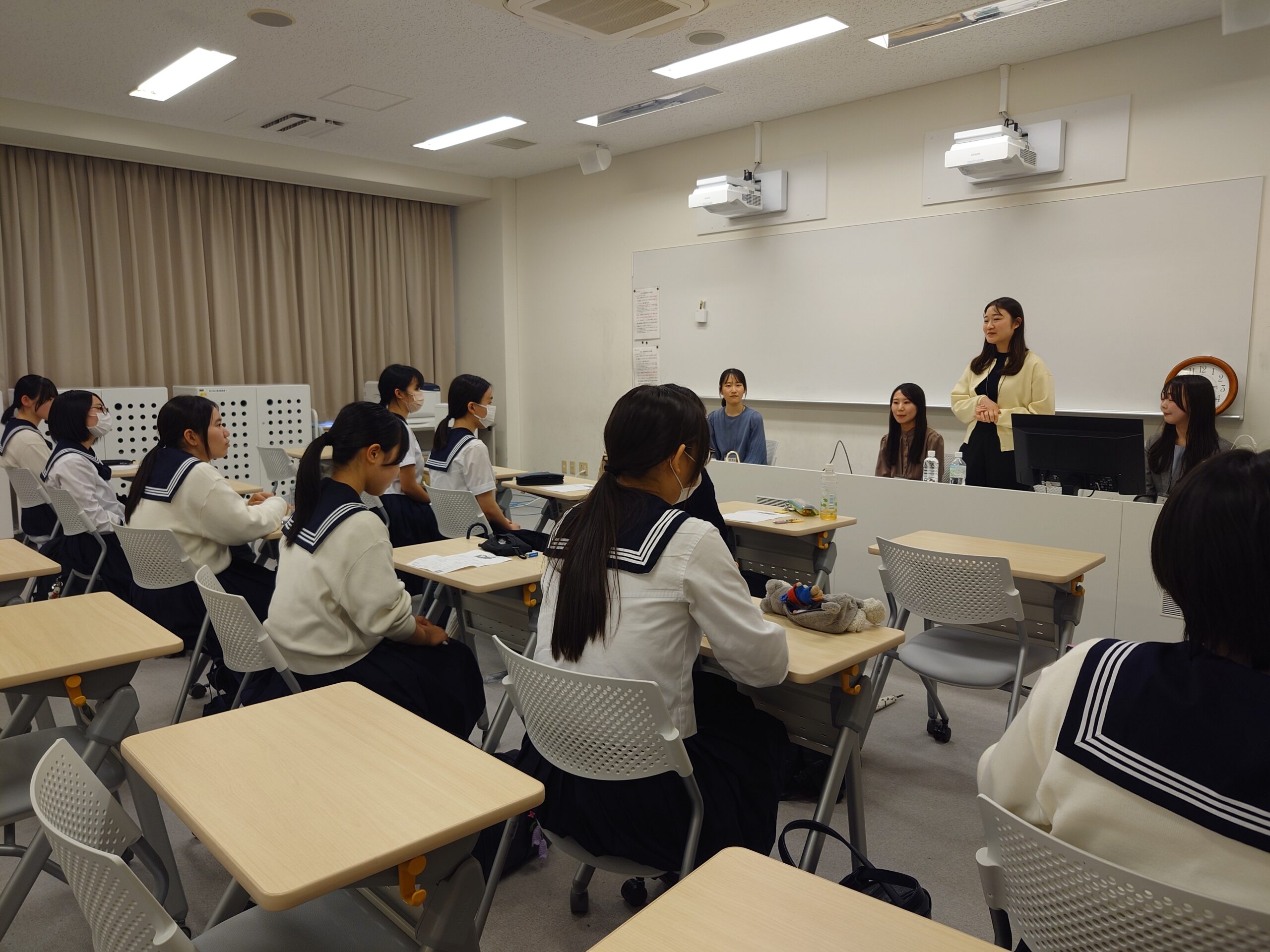 卒業生との懇話会