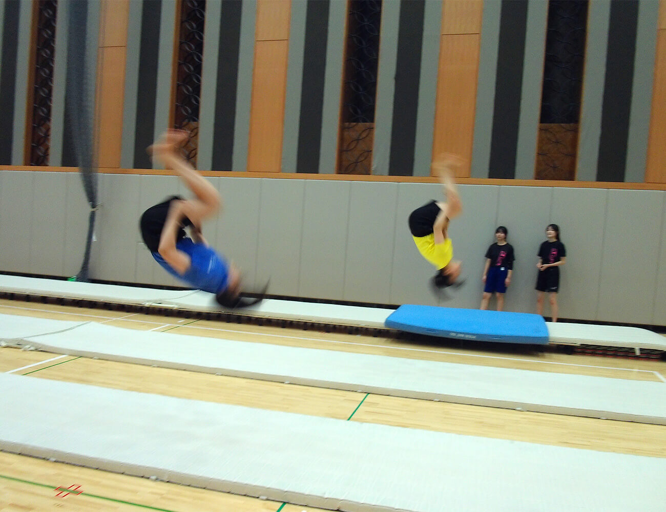 体操部